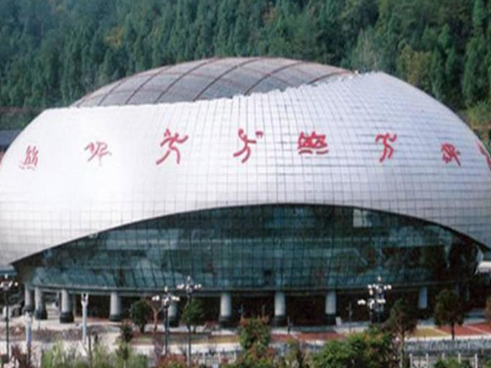 北京體育中心球形網(wǎng)架加工安裝